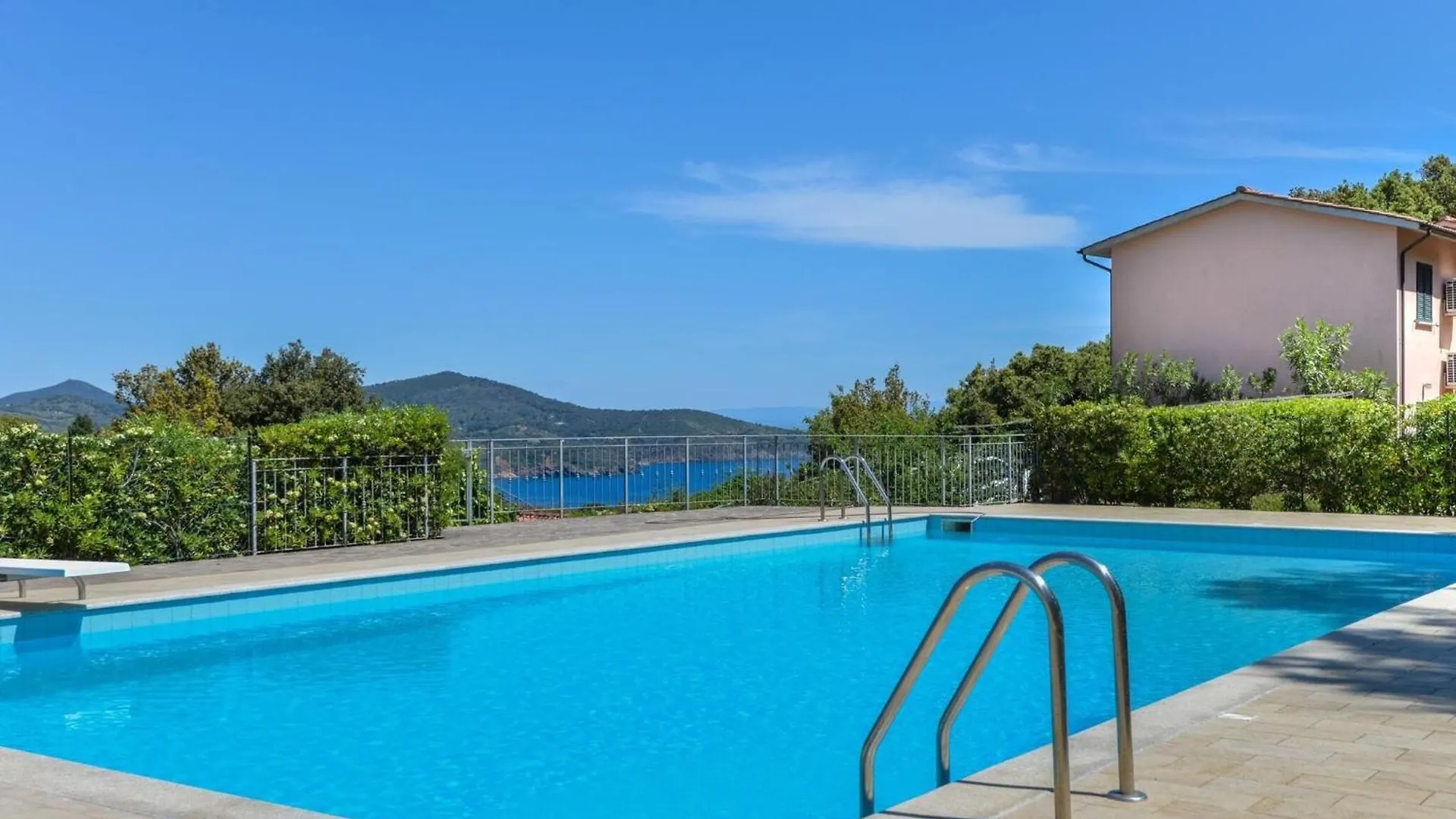 Apartment With Pool In Capoliveri